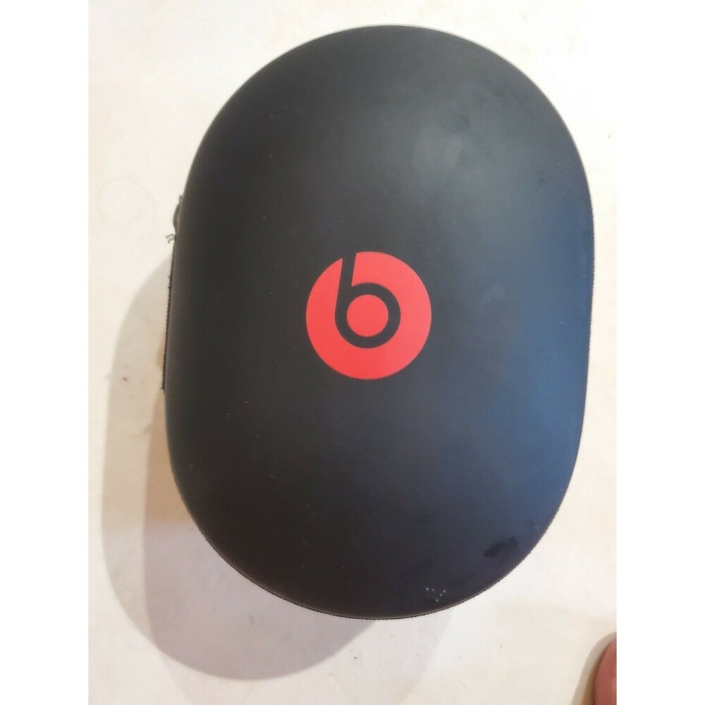 Beats Studio Headphone Holder Case Black and Red Zip